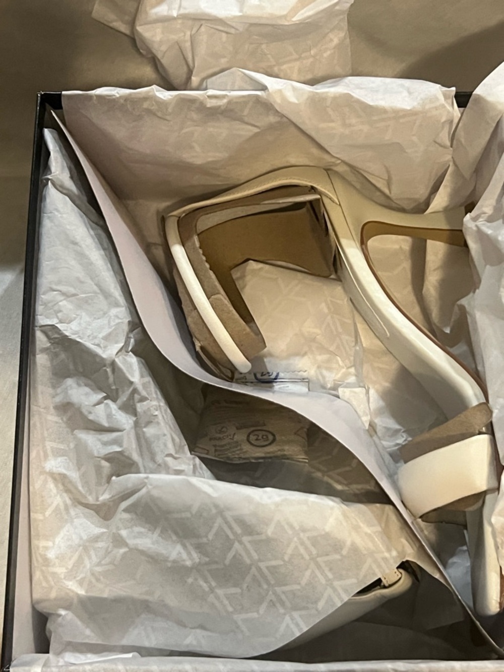 Marc Fisher White Leather Block Heel Square-Toe Ankle-Strap Heel Size 8 NWT - Picture 6 of 9
